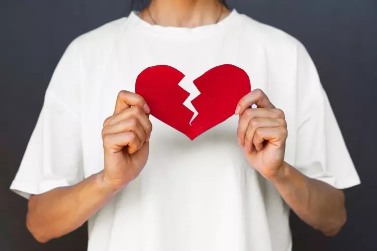 Erectile Dysfunction and Heart Health: Understanding the Hidden Connection Photo Credit: by magnific.com